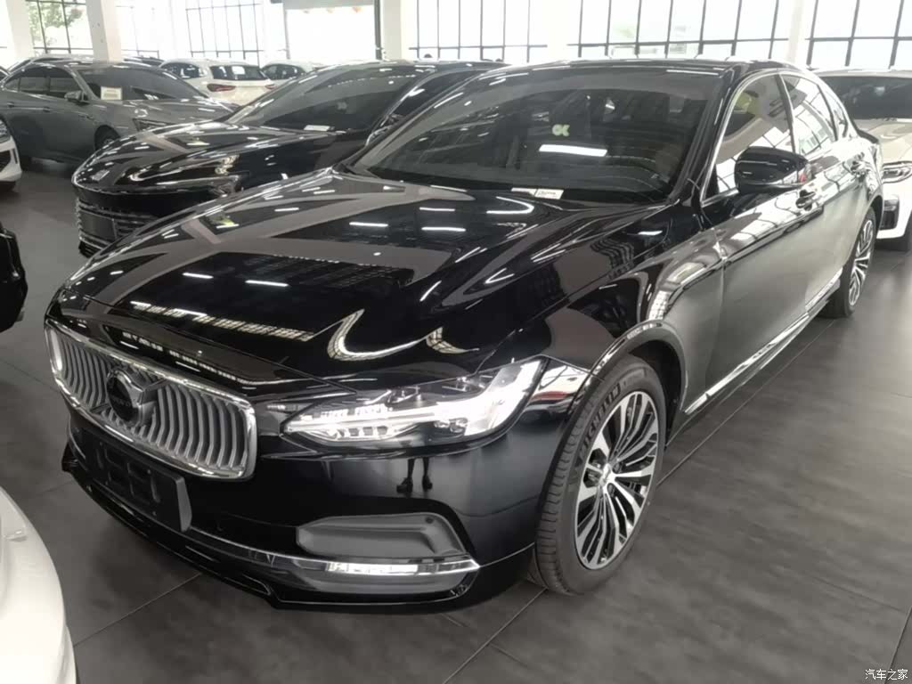 Volvo S90, 2025 2