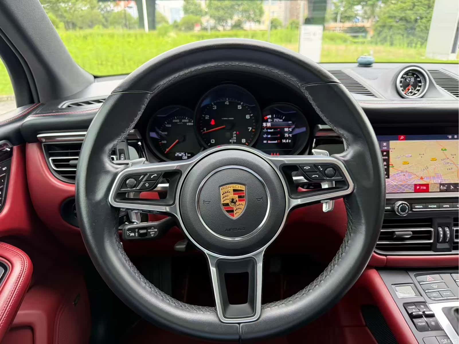 Porsche Macan, 2023 10
