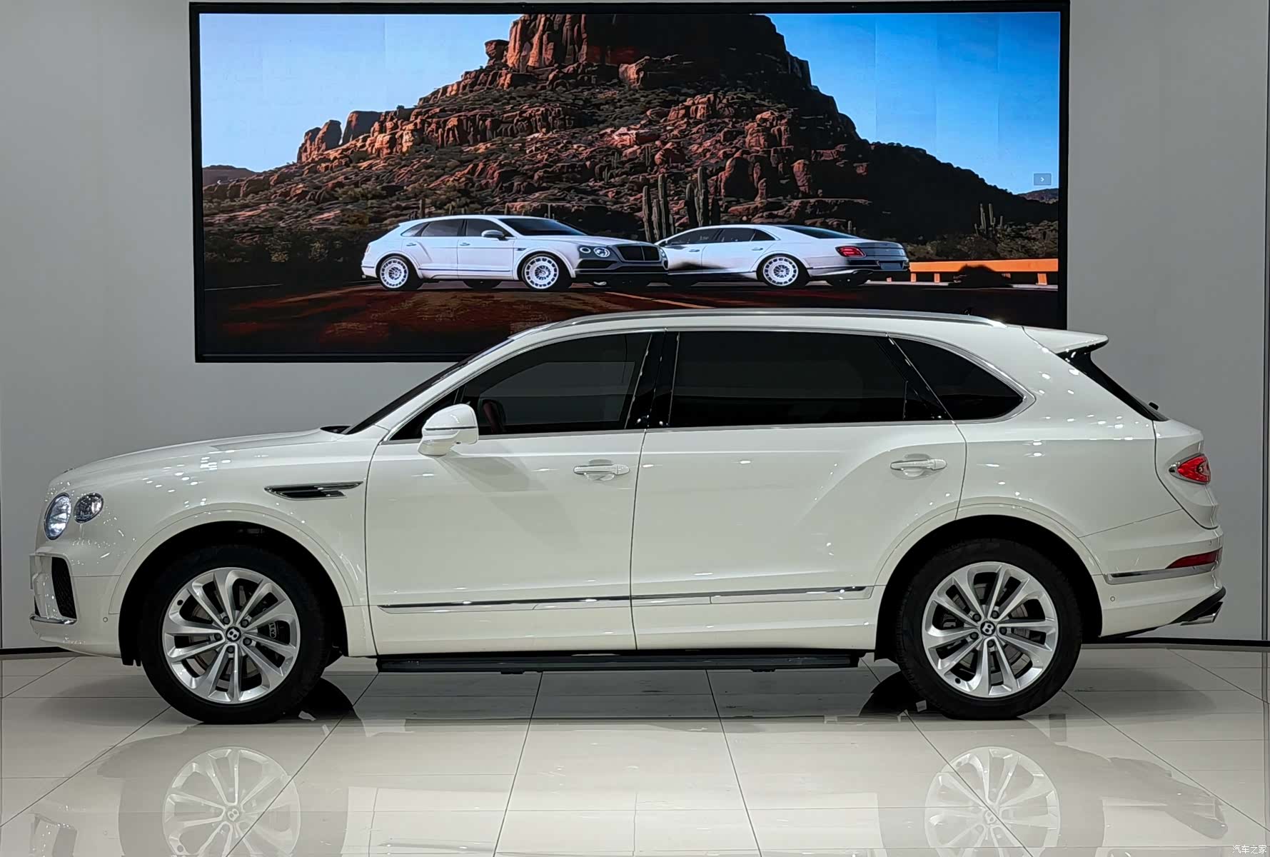 Bentley Bentayga, 2024 3