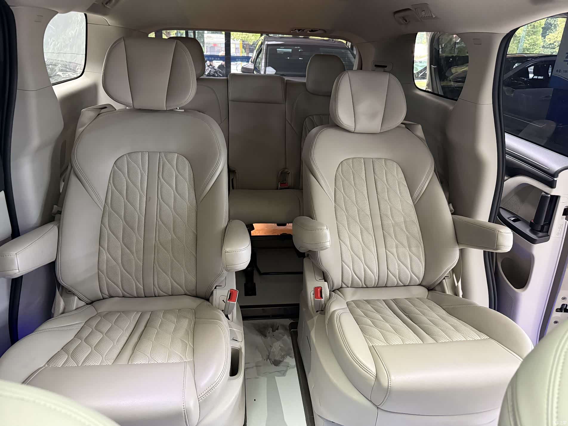Buick GL8, 2021 12