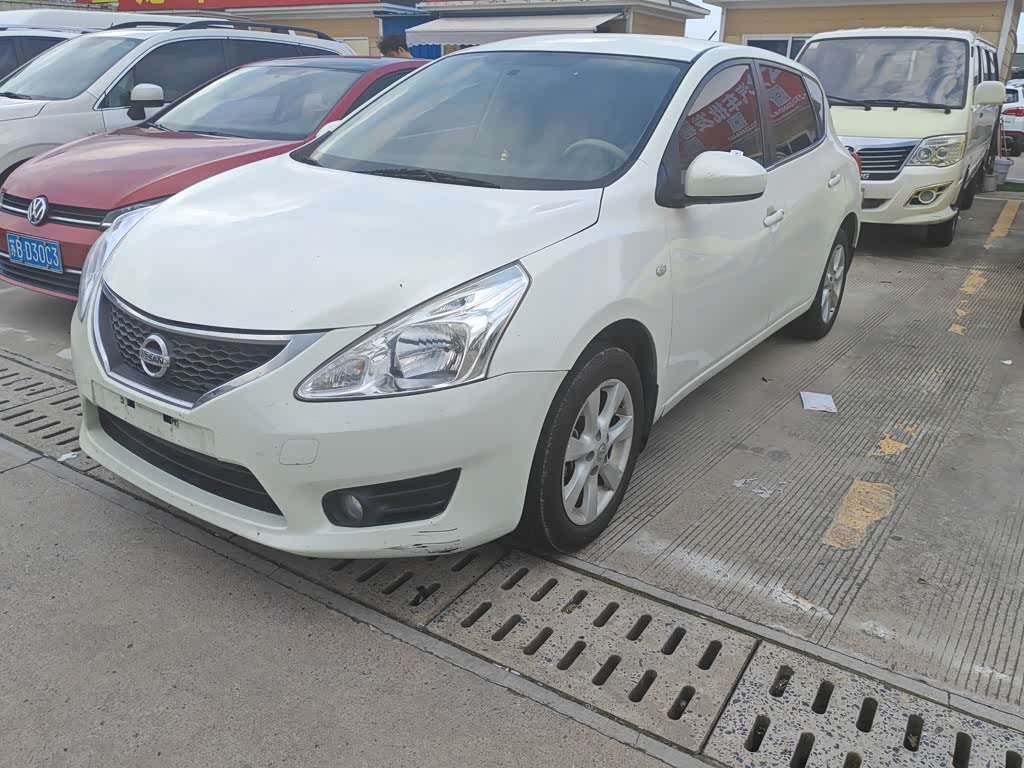Nissan TIIDA