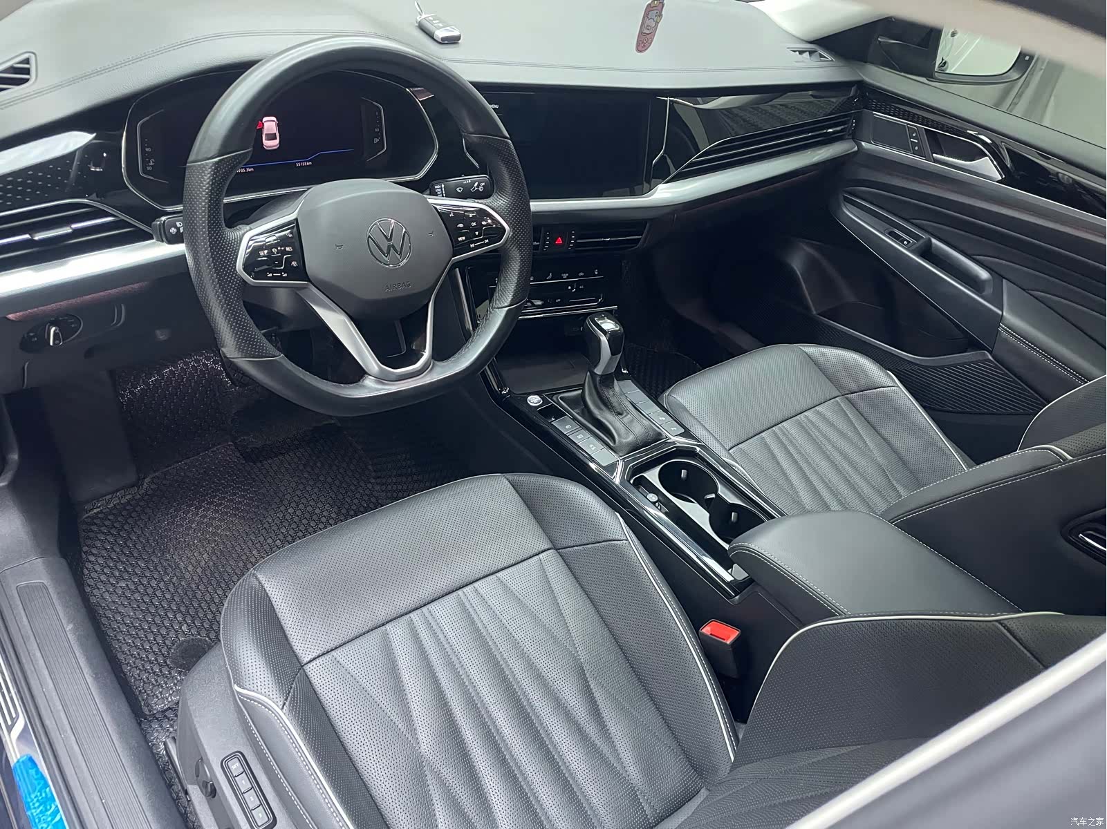Volkswagen Passat, 2022 3
