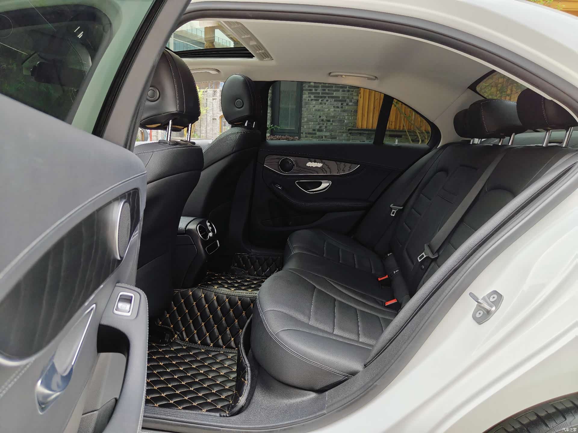 Mercedes-Benz C-Class, 2019 9