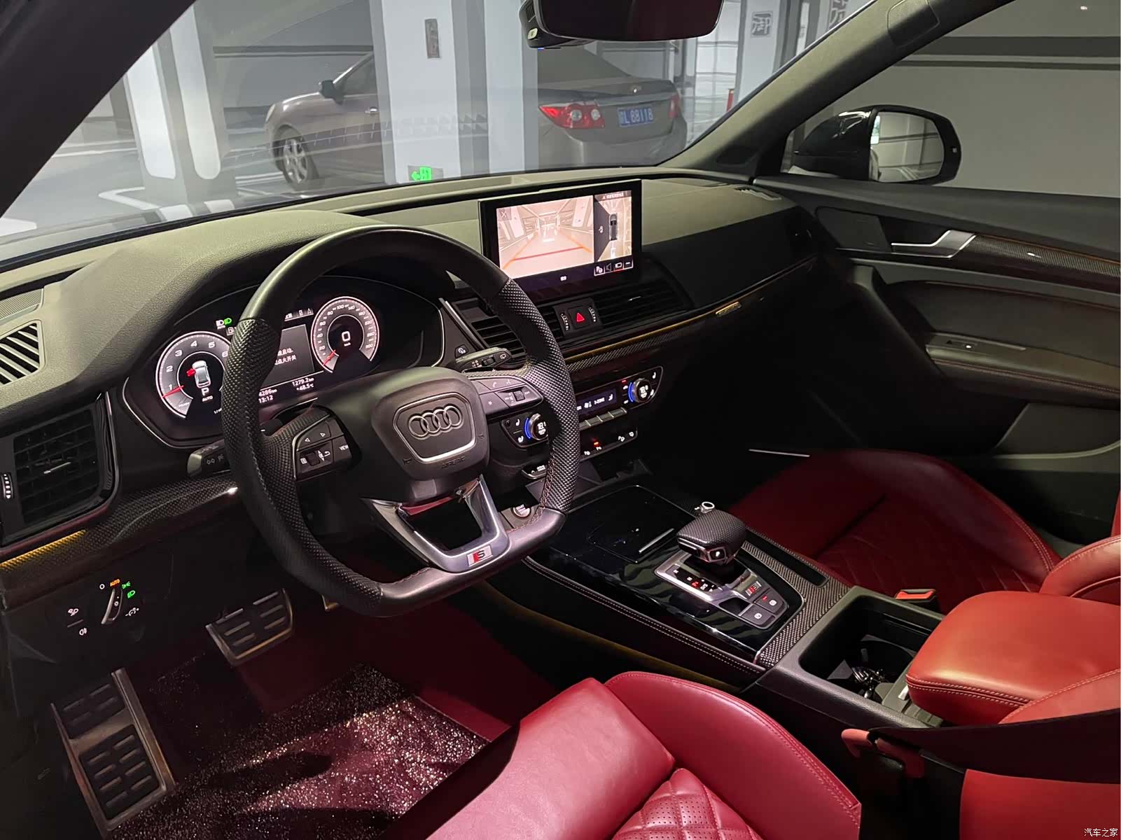 Audi Q5, 2022 10