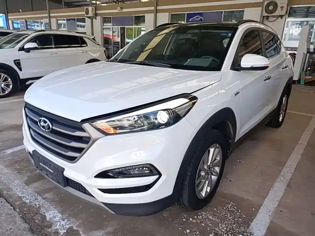 Hyundai Tucson 2018 — купить из Китая под заказ