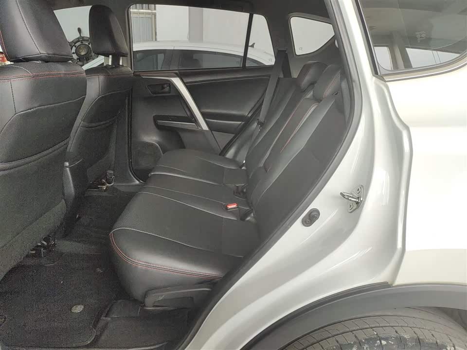 Toyota RAV4 Rongfang