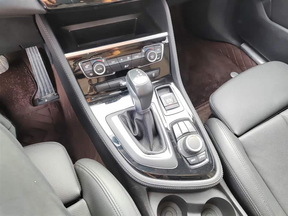 BMW 2 series multifunctional station wagon