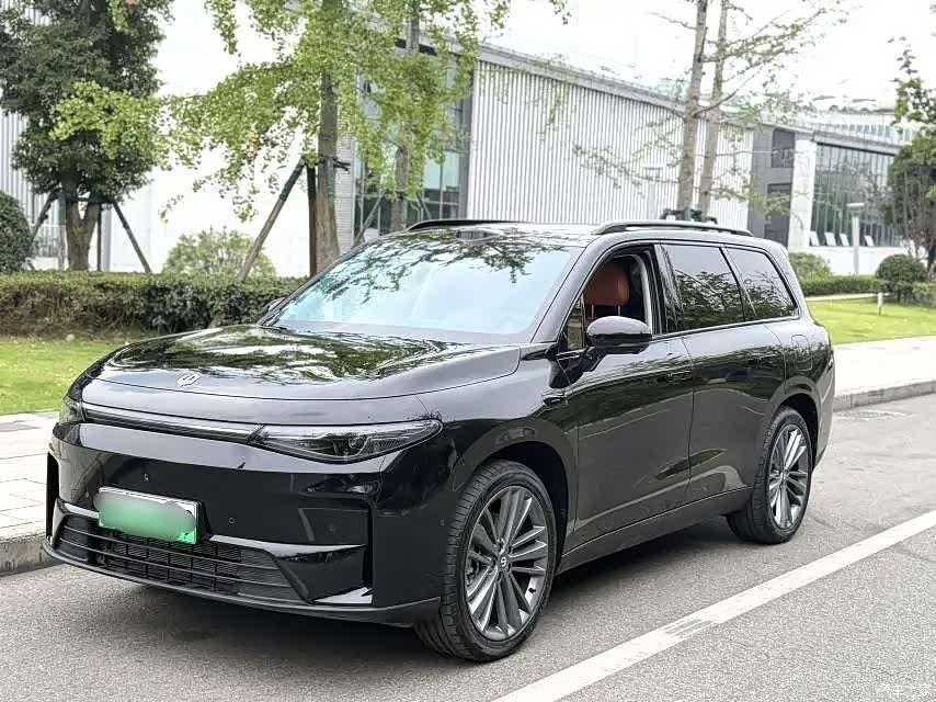 Leapmotor C16