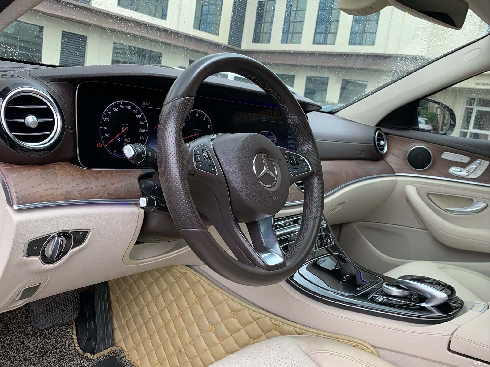 Mercedes-Benz E-Class, 2017 17