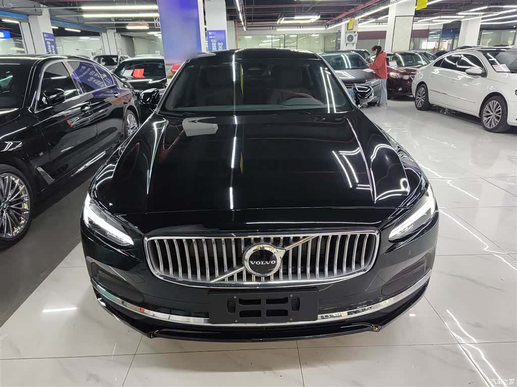 Volvo S90, 2025 3