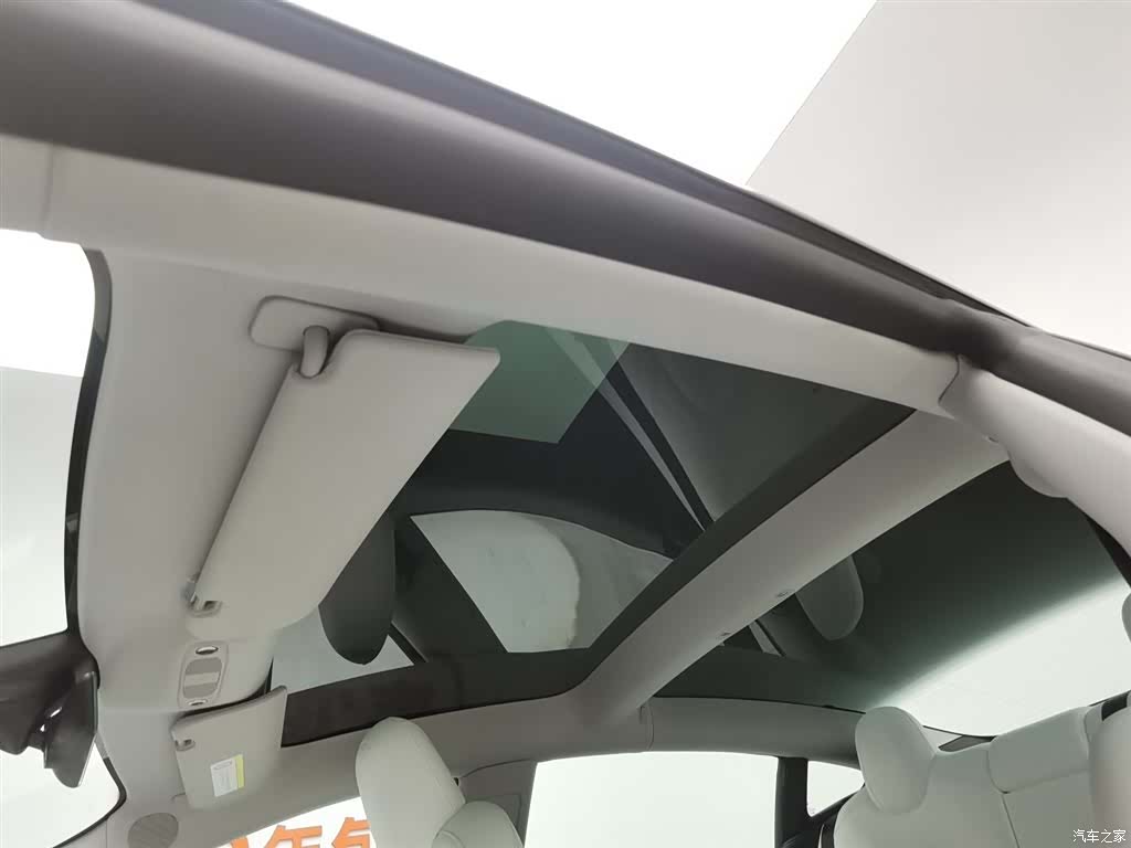 Tesla Model 3, 2022 14