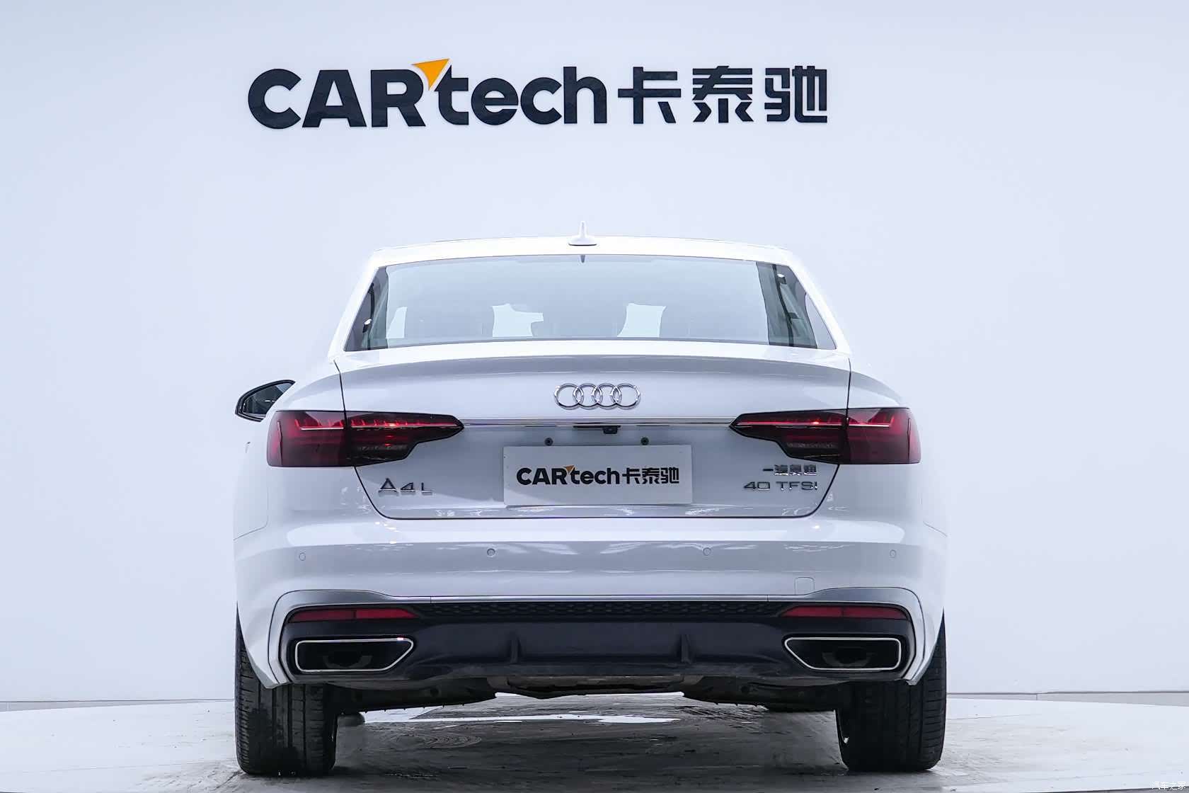 Audi A4L, 2022 все фото