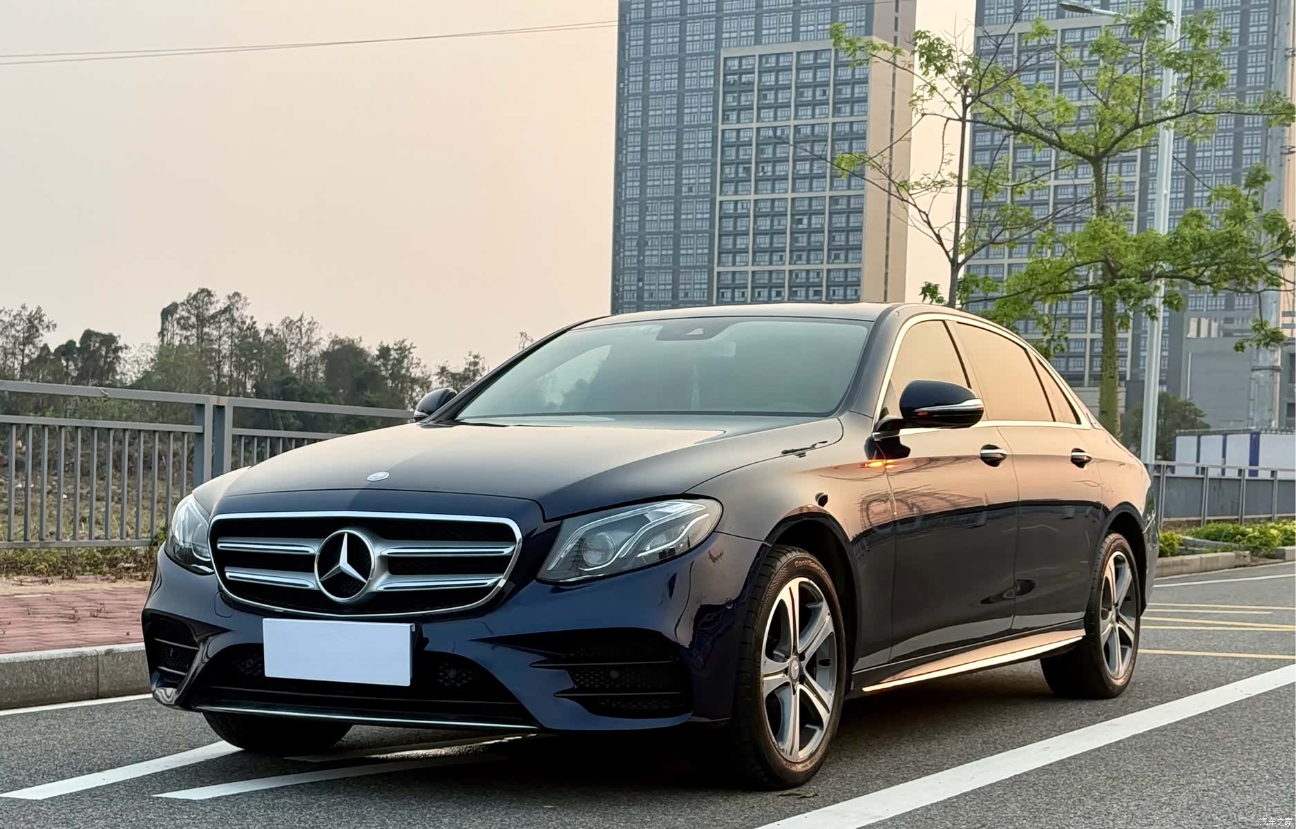 Mercedes-Benz E-Class, 2017 1