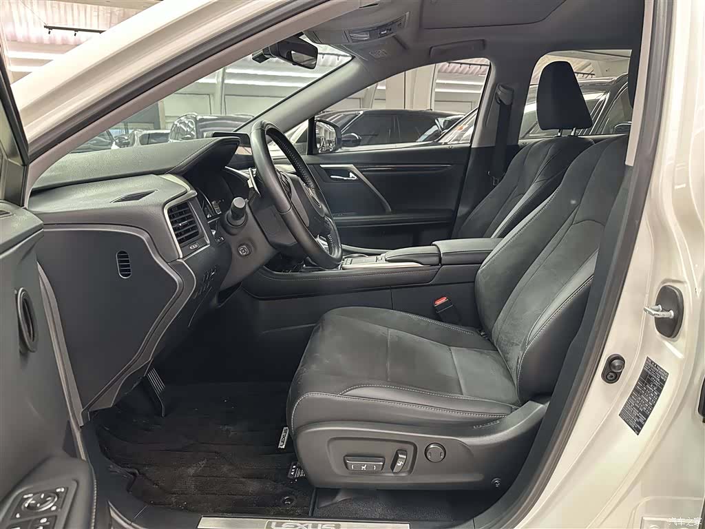 Lexus RX, 2021 8