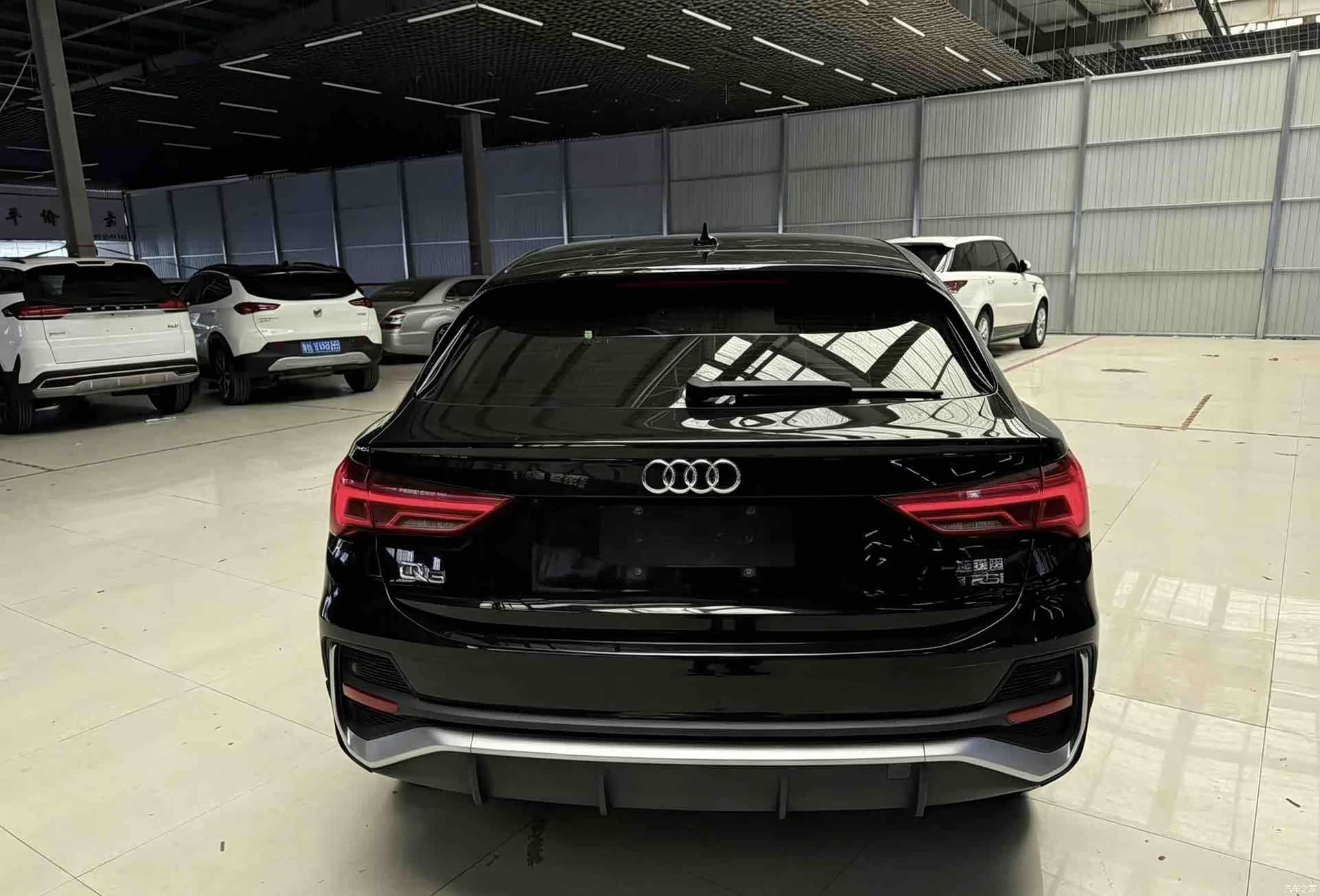 Audi Q3, 2022 4