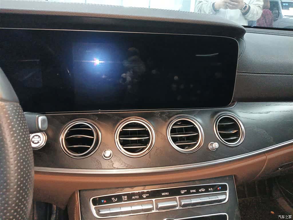 Mercedes-Benz E-Class, 2019 9