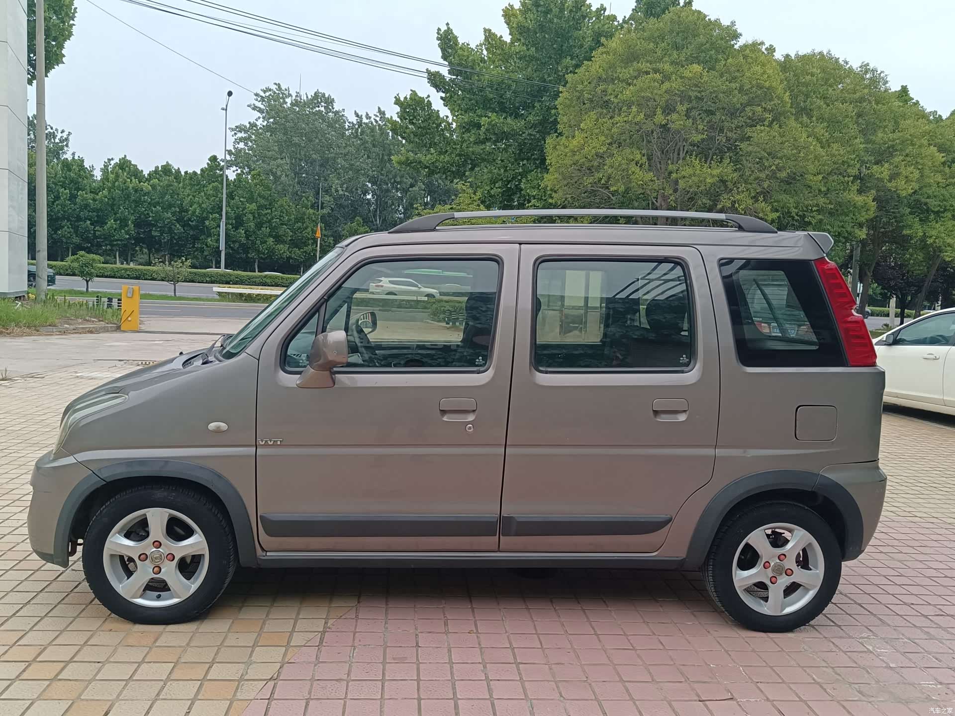 Suzuki X5, 2013 4