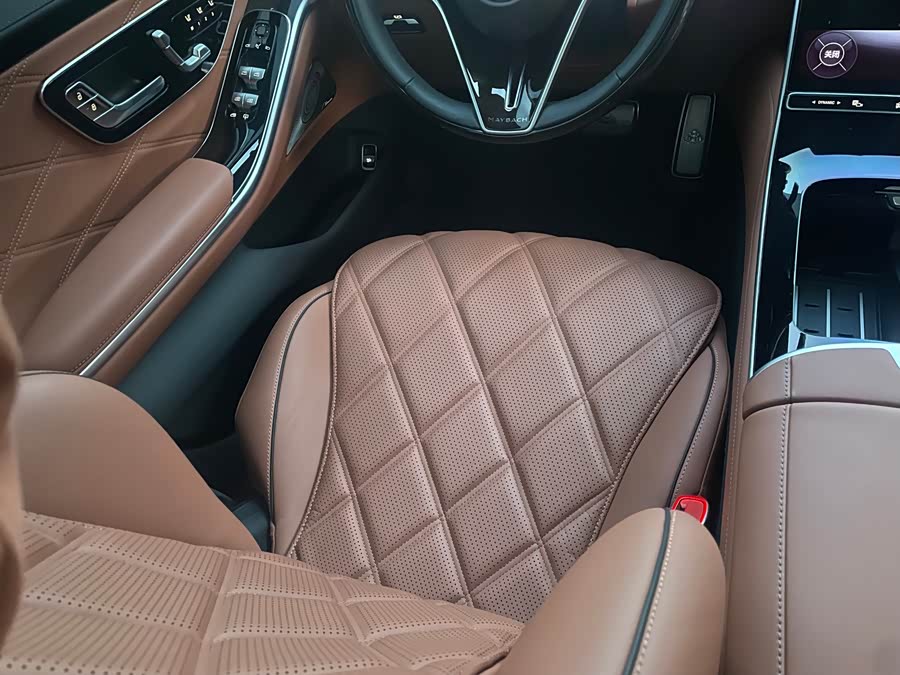 Mercedes-Benz Maybach S-Class 2025, фото 44