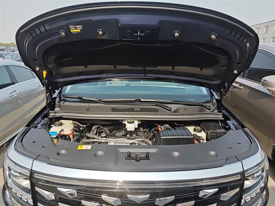 JAC Refine Ruifeng RF8 PHEV