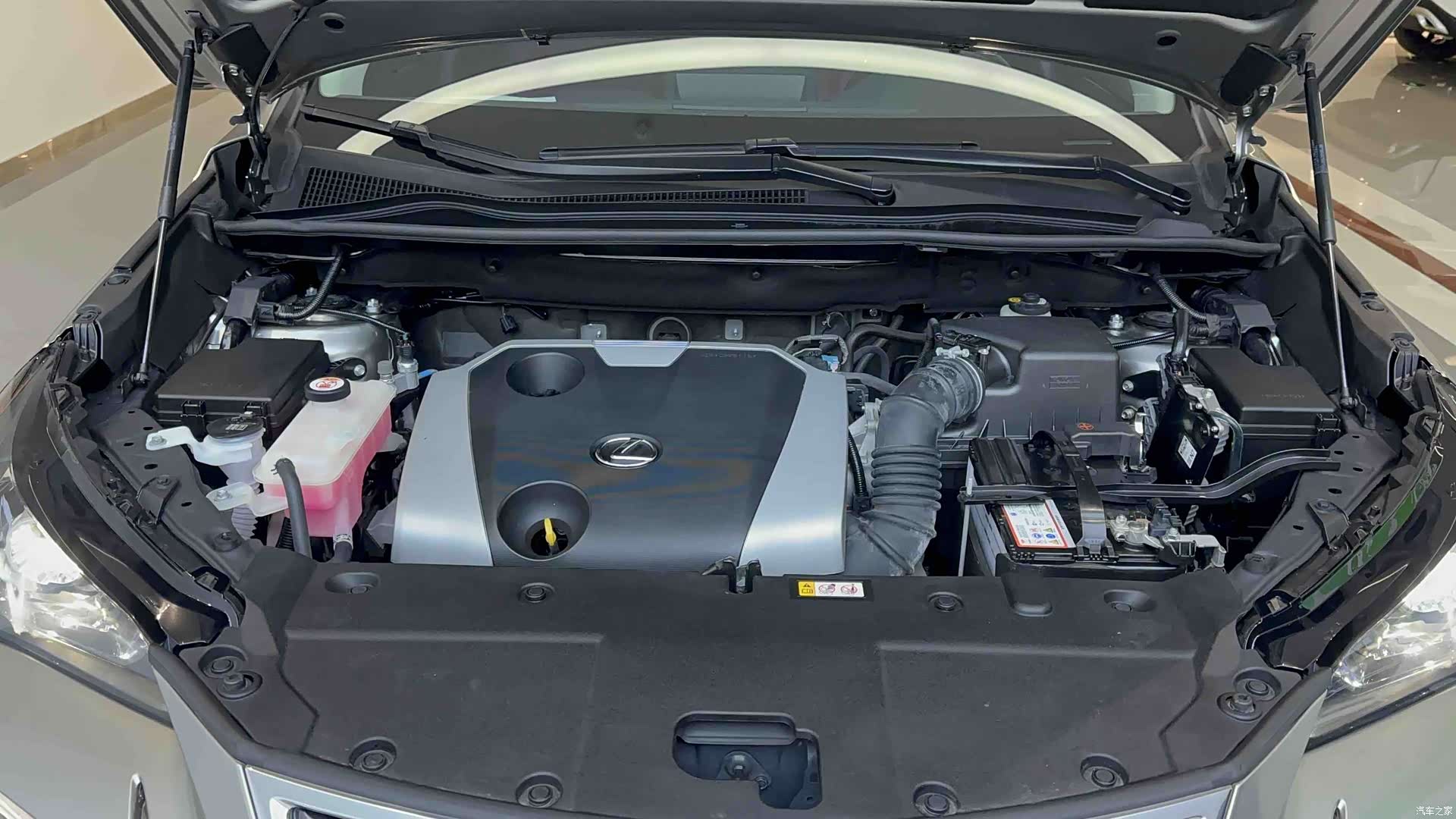Lexus NX, 2021 20