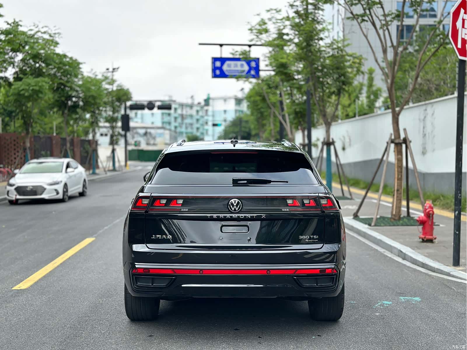 Volkswagen Teramont X, 2024 21