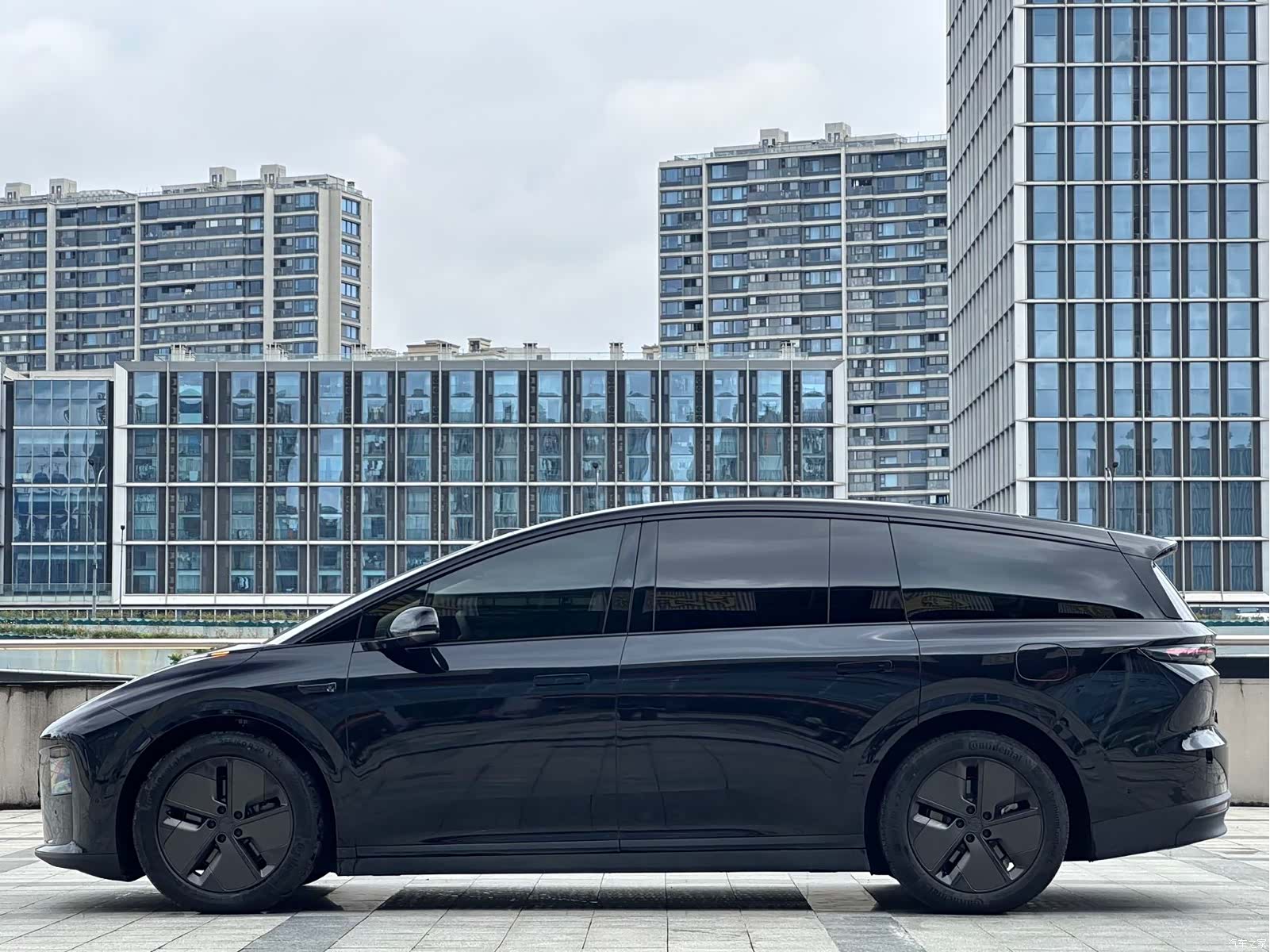 Li Auto i8, 2025 17