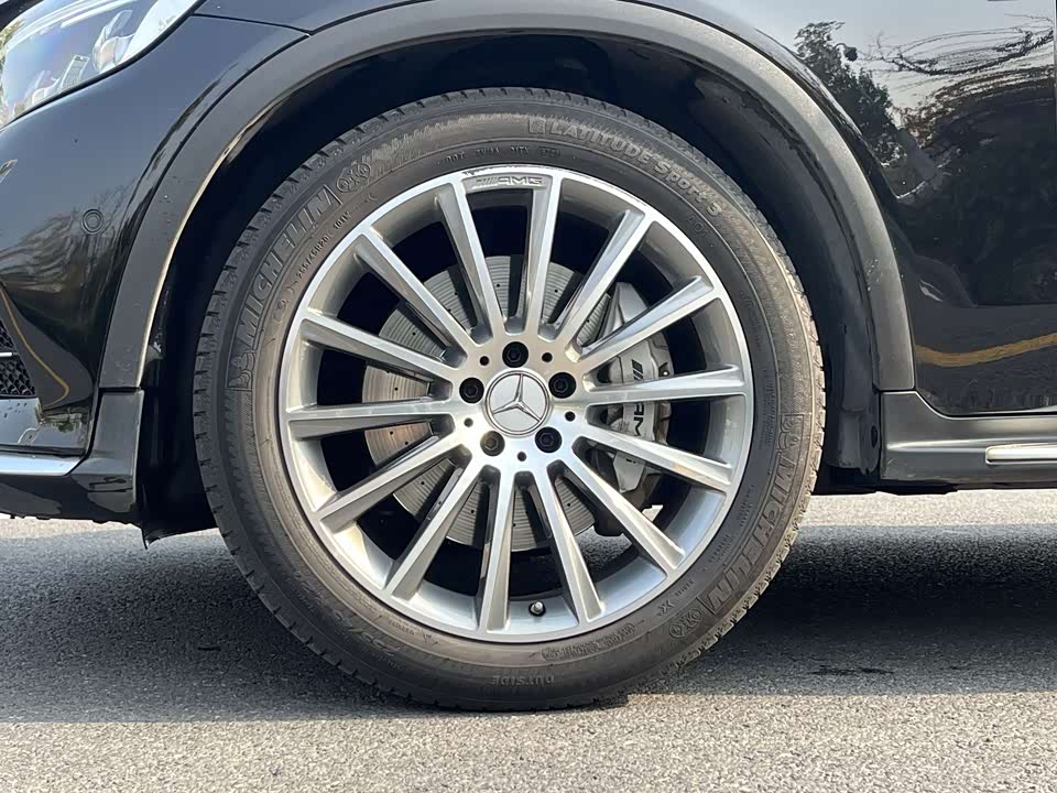 Mercedes-Benz GLC AMG