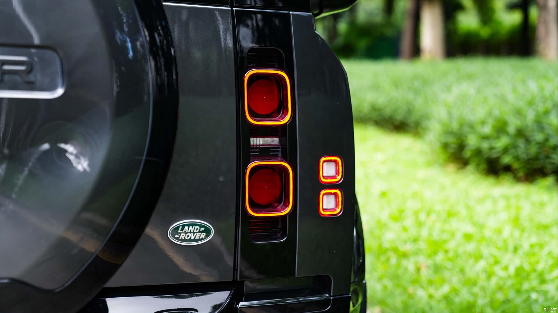 Land Rover Defender, 2025 18