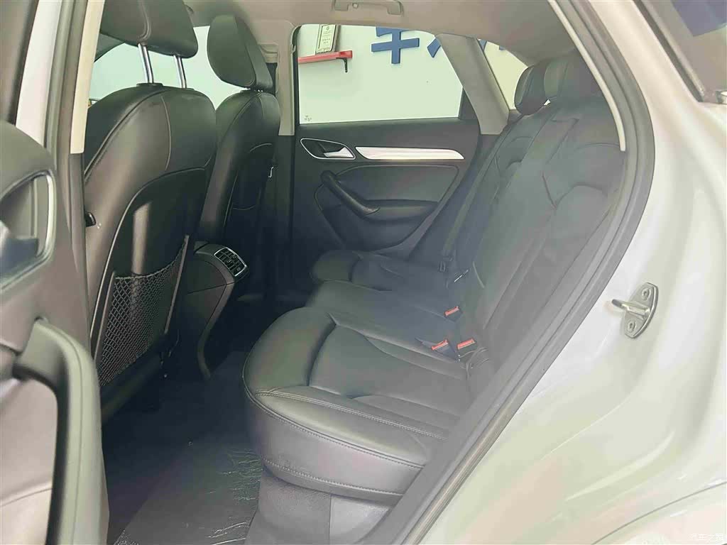 Audi Q3, 2016 22