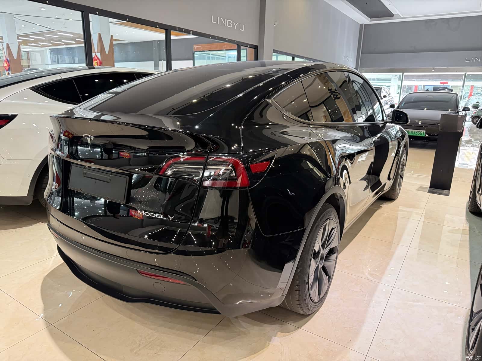 Tesla Model Y, 2024 7