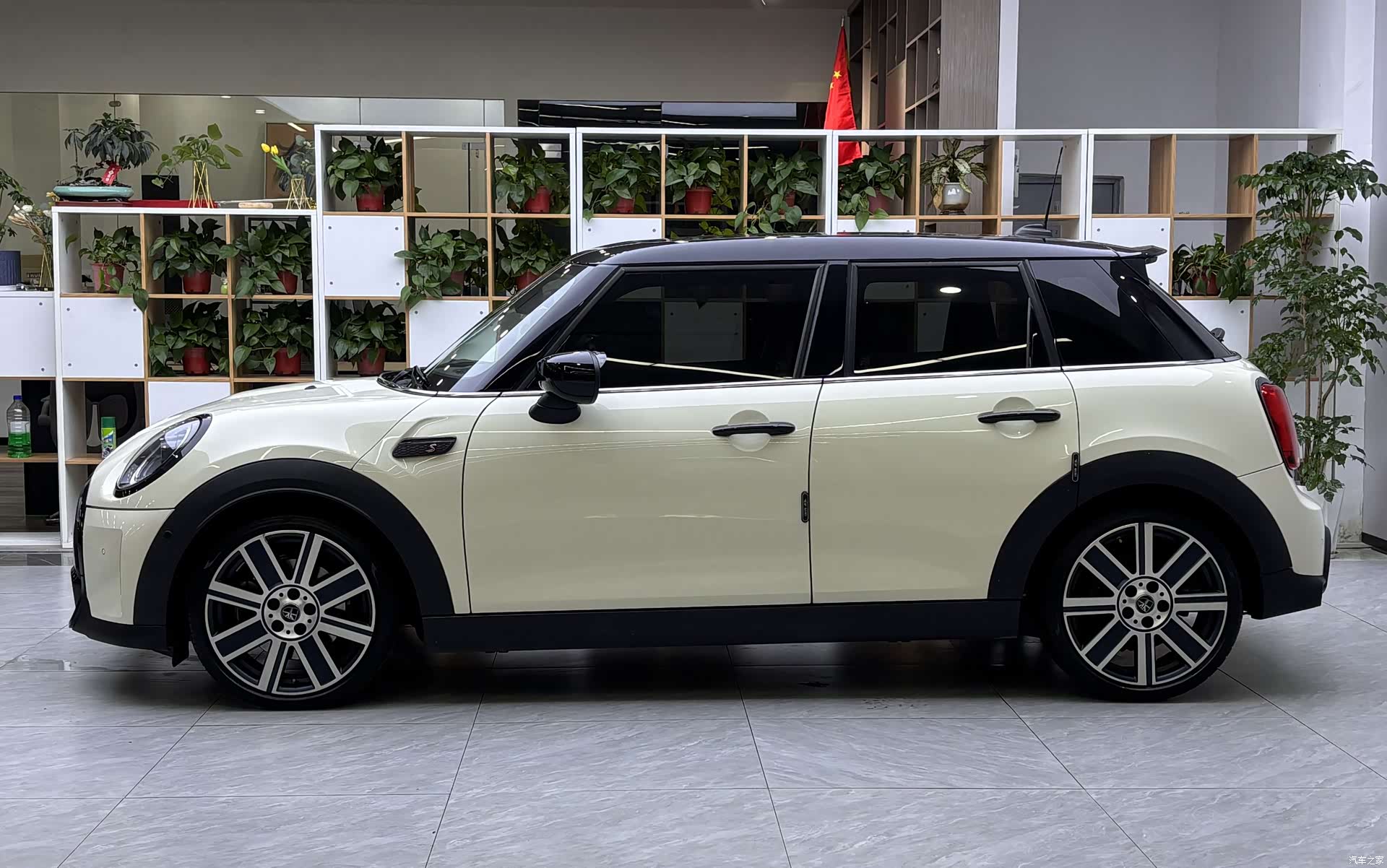 Mini Cooper, 2022 3