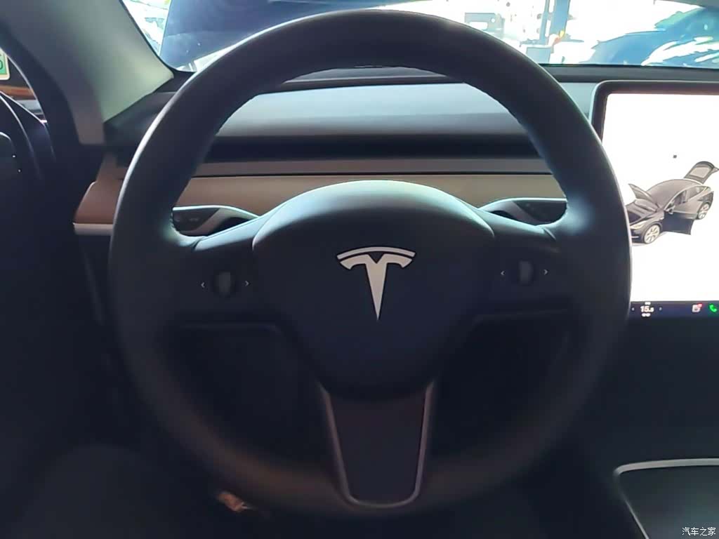 Tesla Model Y, 2022 11