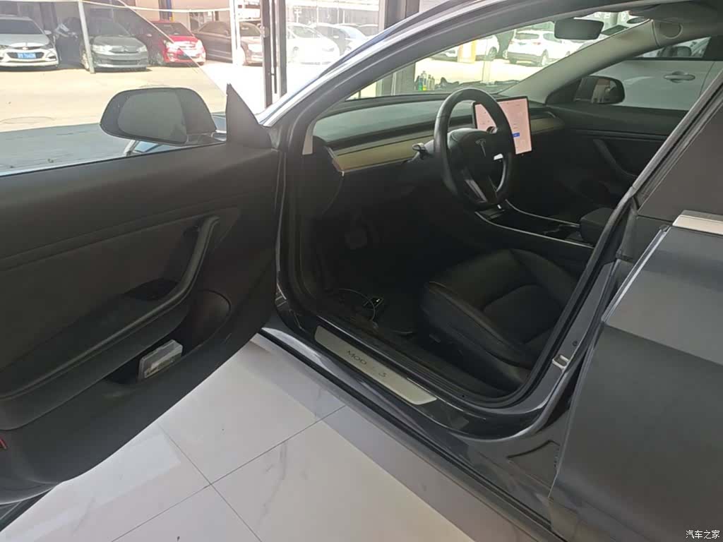 Tesla Model 3, 2019 16