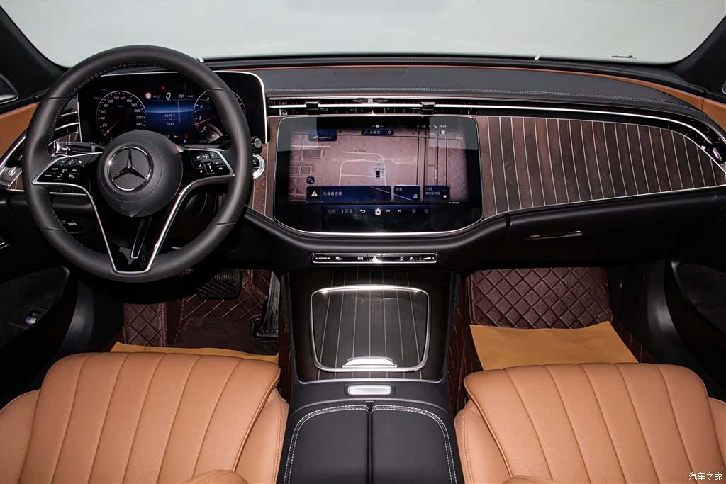 Mercedes-Benz E-Class, 2025 13