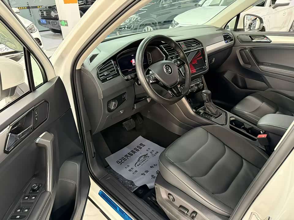 Volkswagen Tiguan L