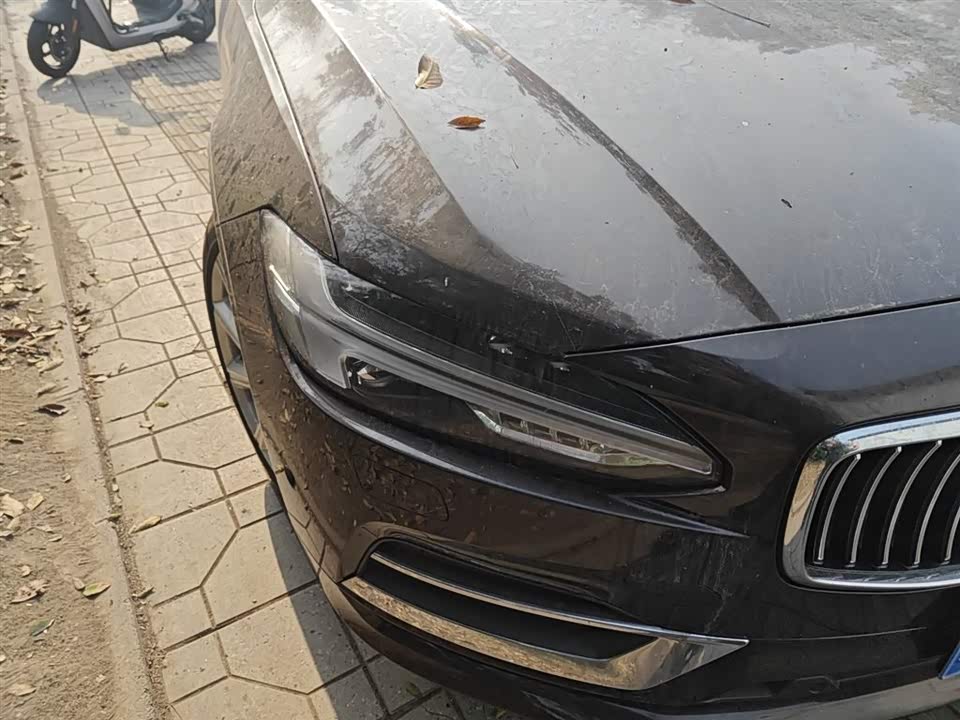 Volvo S90