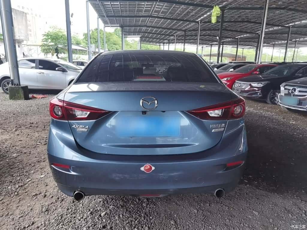 Mazda Mazda3, 2015 6