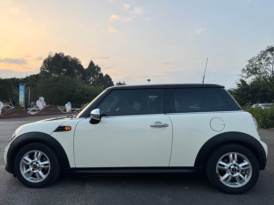 MINI MINI