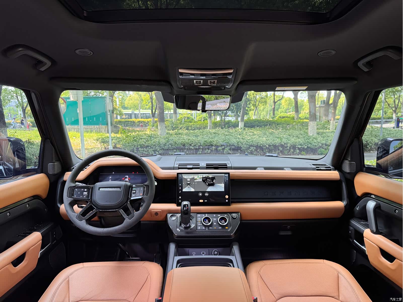 Land Rover Defender, 2024 4