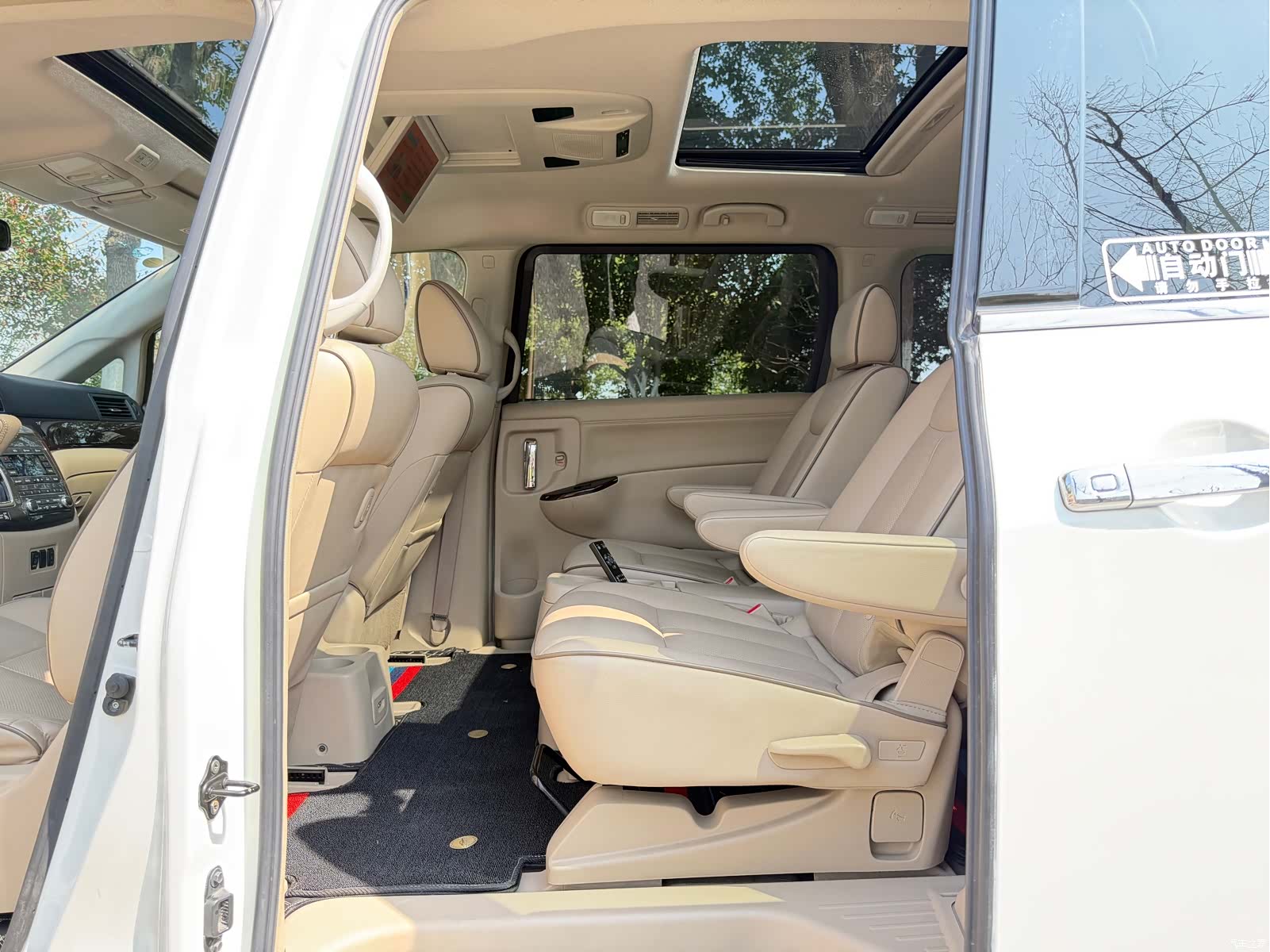 Nissan SL, 2018 8