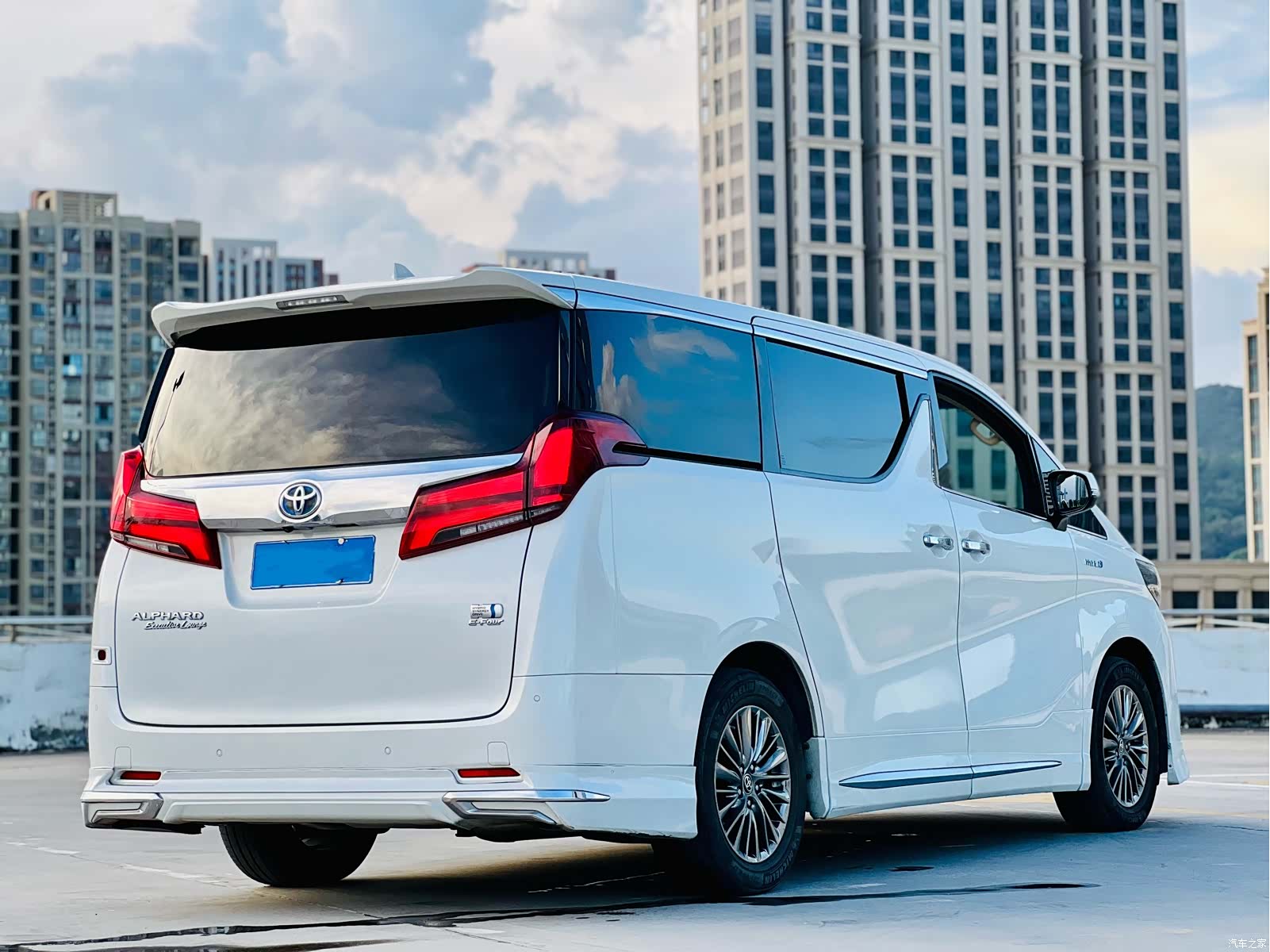 Toyota Alphard, 2020 12