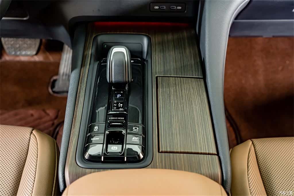 Toyota Crown, 2025 16