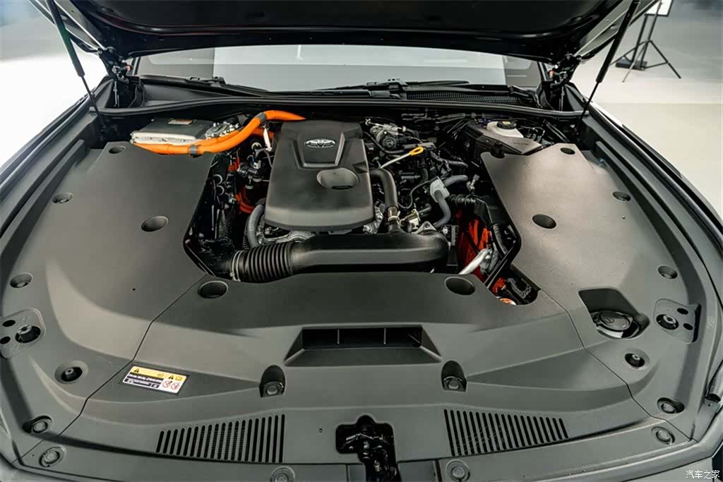 Toyota Crown, 2025 26
