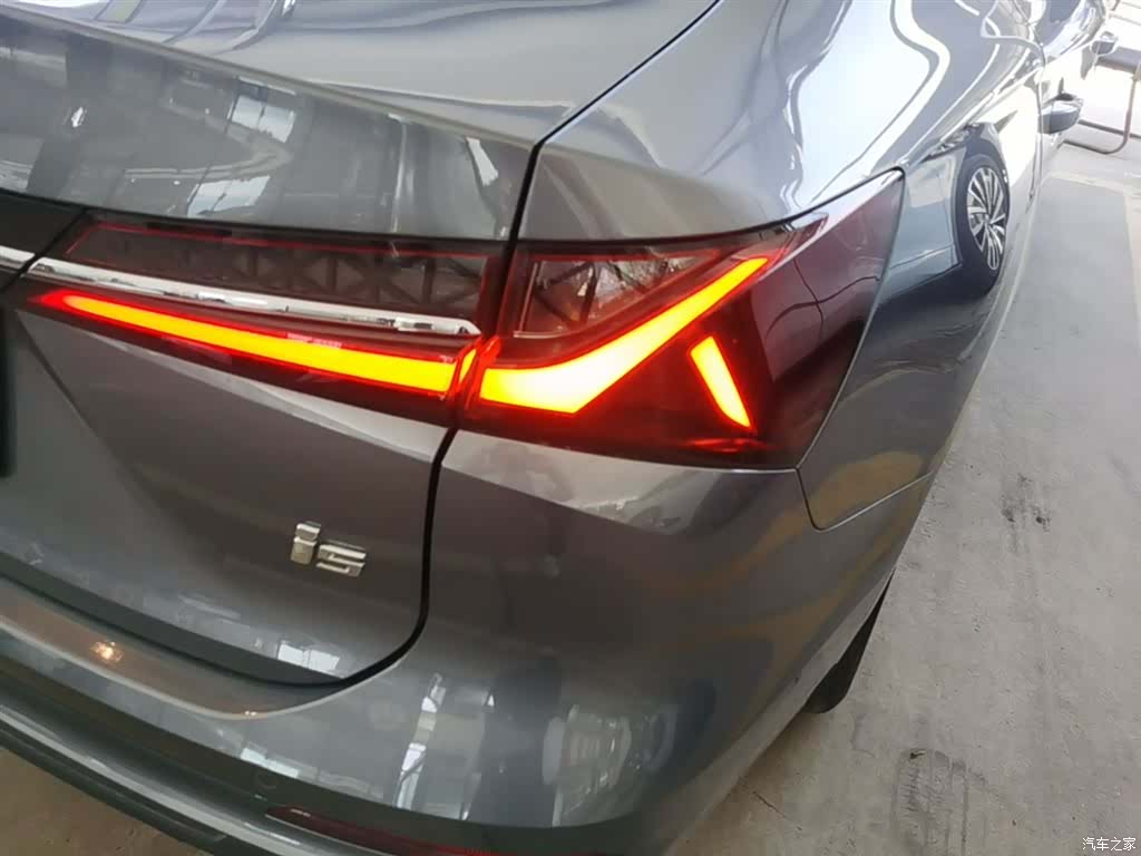 Roewe i5, 2025 8