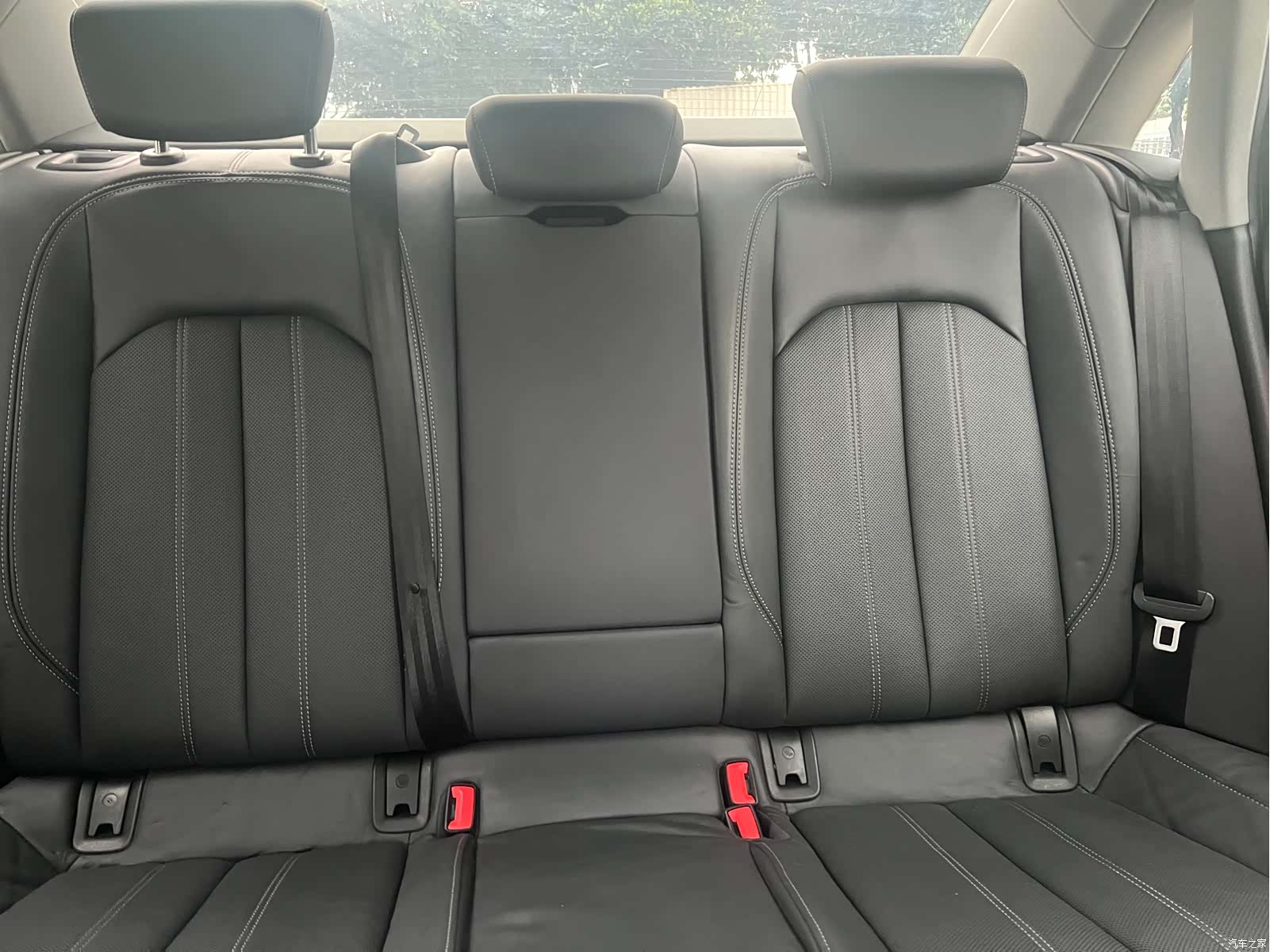 Audi A4L, 2020 16