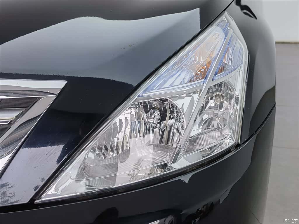 Nissan Teana, 2012 7