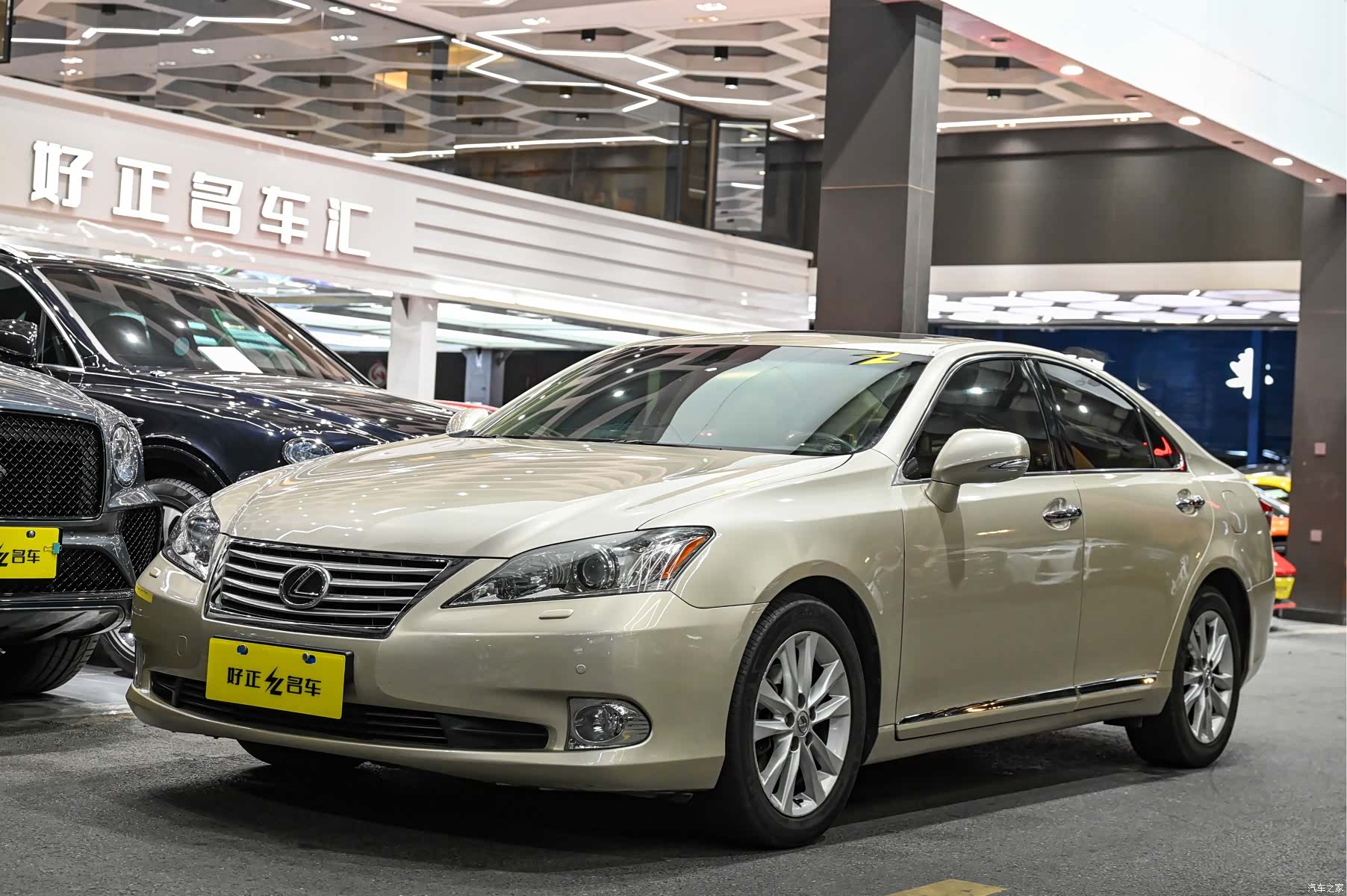 Lexus ES, 2010 1
