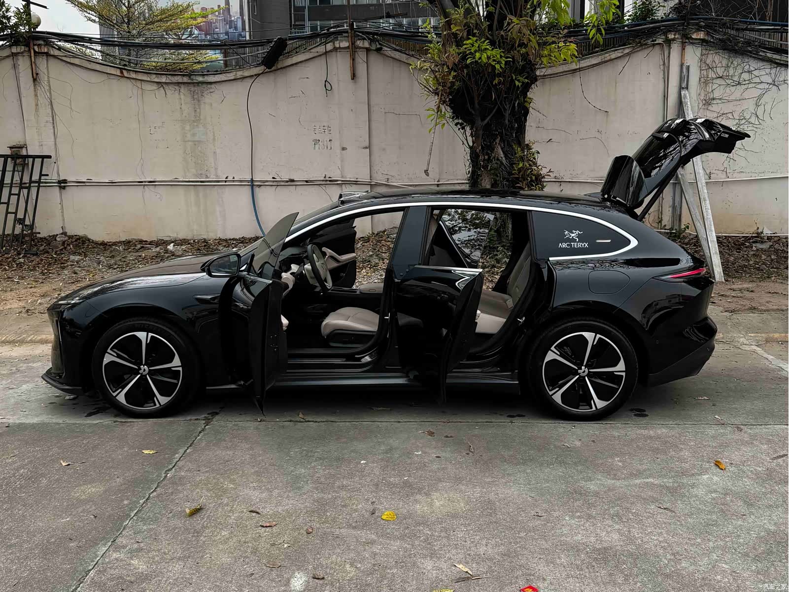 NIO ET5, 2024 10