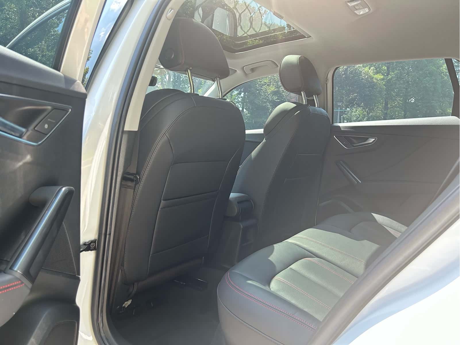 Audi Q2L, 2022 9