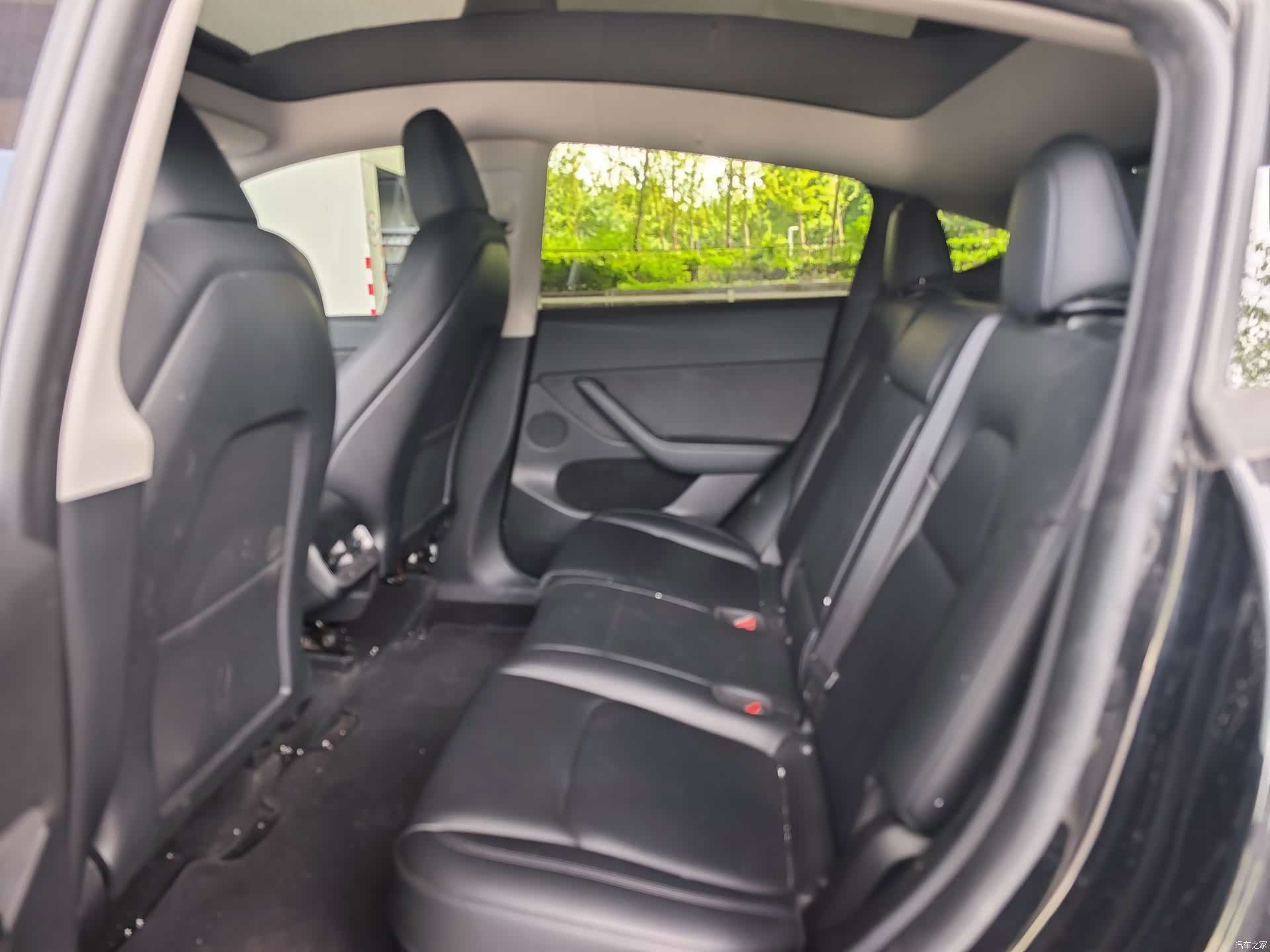 Tesla Model Y, 2023 11